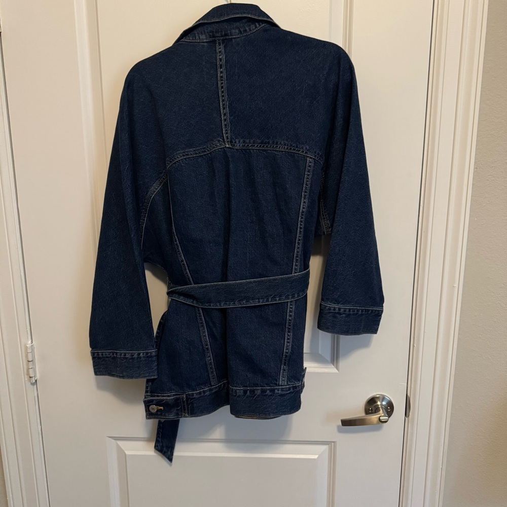 NWOT Levi's Belted Denim Jacket - Picture 3 of 6
